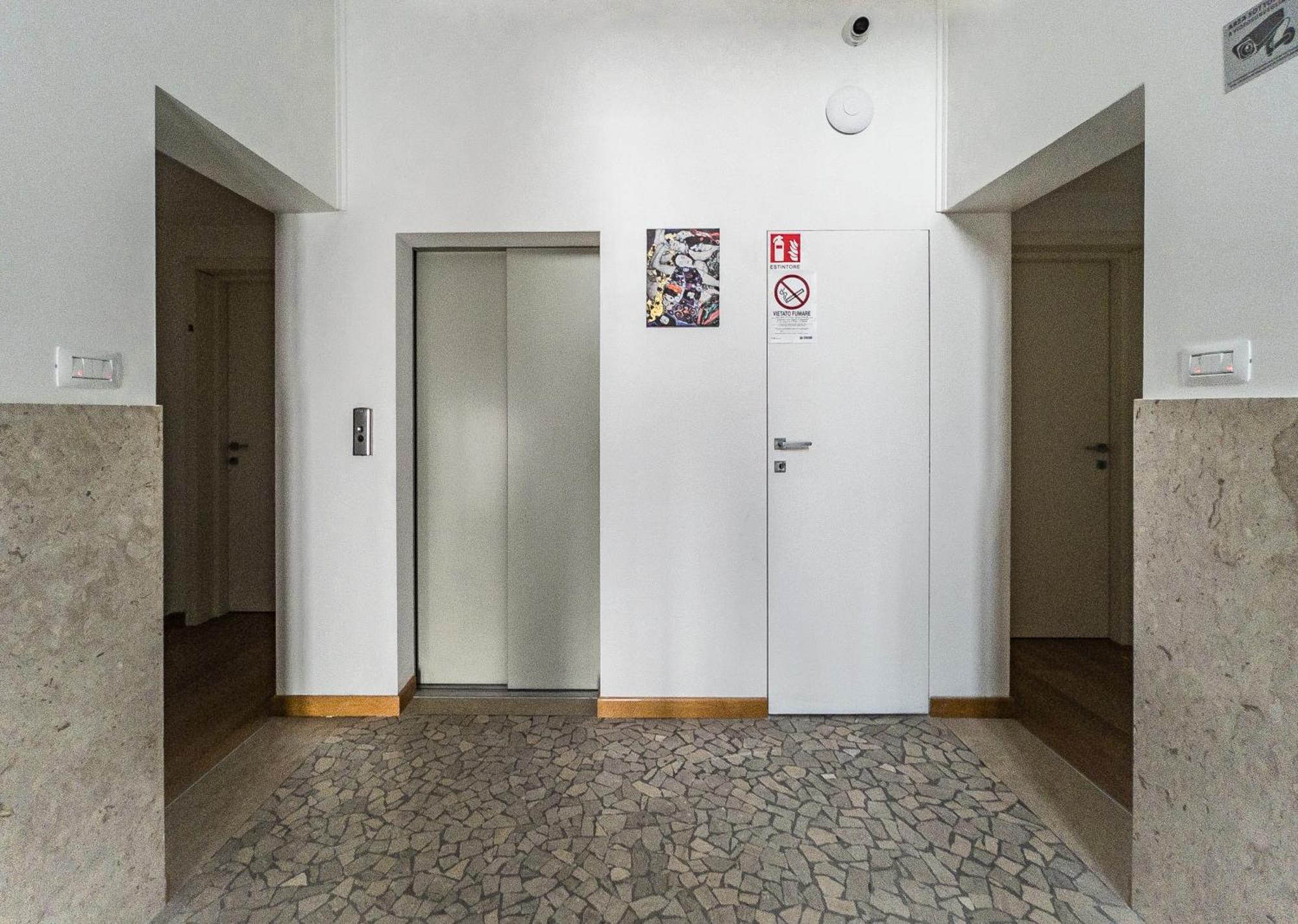 Rrrapido Holy Suites And Rooms - Via Sardegna ميلان المظهر الخارجي الصورة