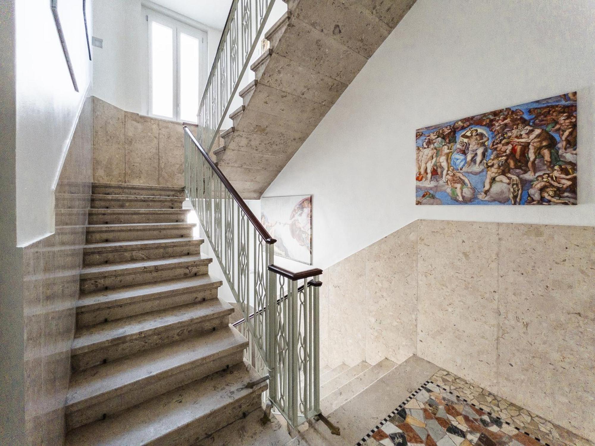 Rrrapido Holy Suites And Rooms - Via Sardegna ميلان المظهر الخارجي الصورة