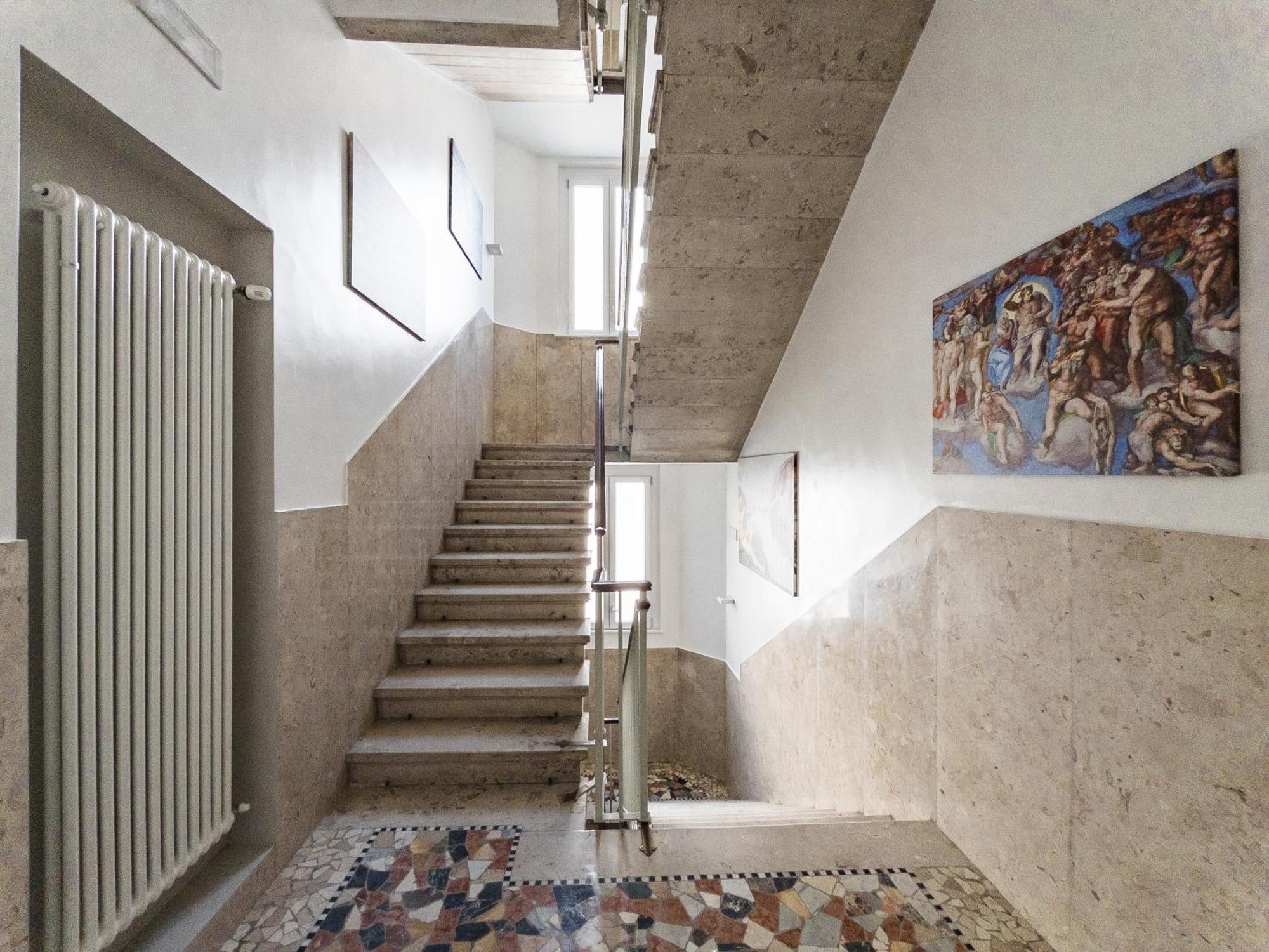 Rrrapido Holy Suites And Rooms - Via Sardegna ميلان المظهر الخارجي الصورة