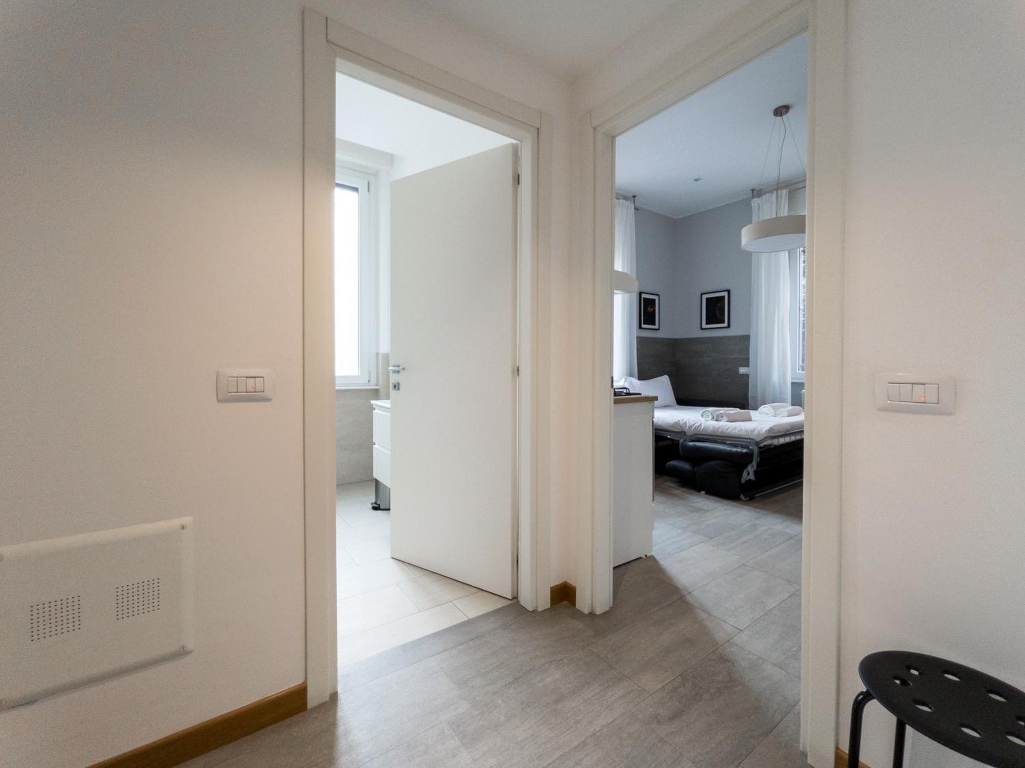 Rrrapido Holy Suites And Rooms - Via Sardegna ميلان المظهر الخارجي الصورة